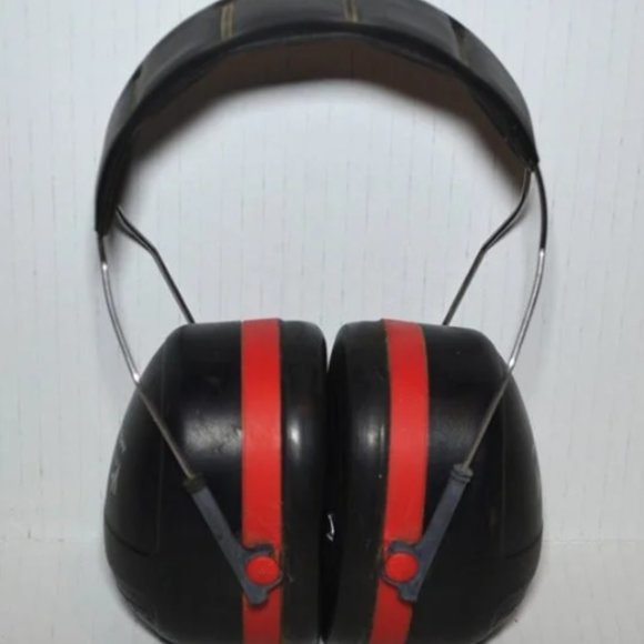 Aero Peltor Hearing Protectors Made In Sweden 29 Dcb Rated Noise Safety - Picture 2 of 6